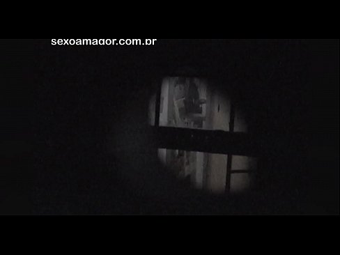 ❤️ Блонди е тајно снимена од воајер од соседството скриен зад шупливи тули ❤️ Порно видео на mk.123sex.ru