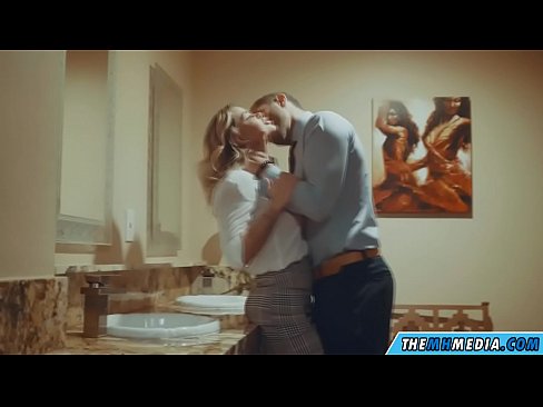 ❤️ Кога бујна русокоса ќе ве заведе во јавен тоалет ❤️ Порно видео на mk.123sex.ru